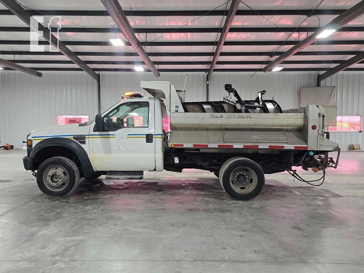 2009-ford-f550-image-5