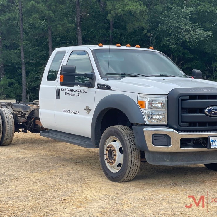 2016 FORD F-550 XL SUPER DUTY CAB & CHASSIS TRUCK