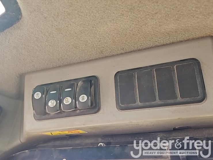 2019-caterpillar-299d2-image-30