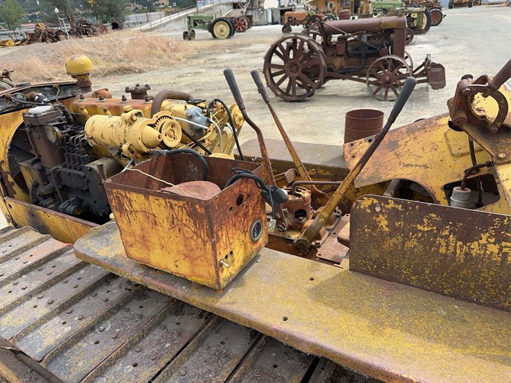 caterpillar-d2-image-16