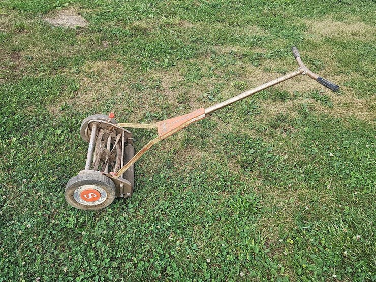 scott-silent-push-reel-lawn-mower-image-2