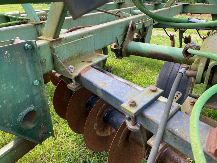 john-deere-230-image-24