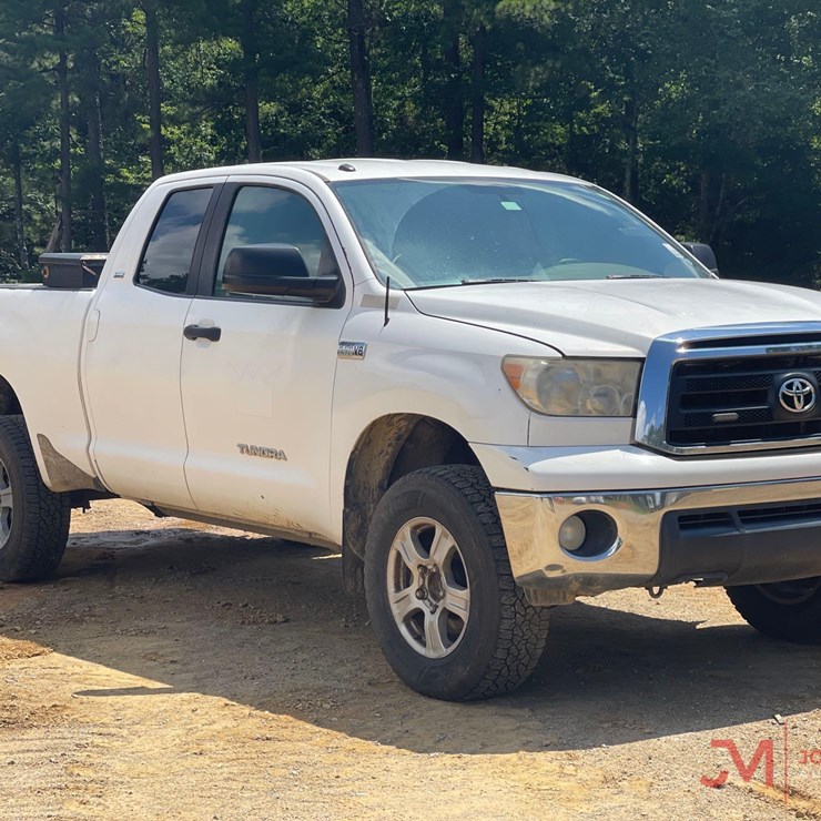 2010 TOYOTA TUNDRA SR5