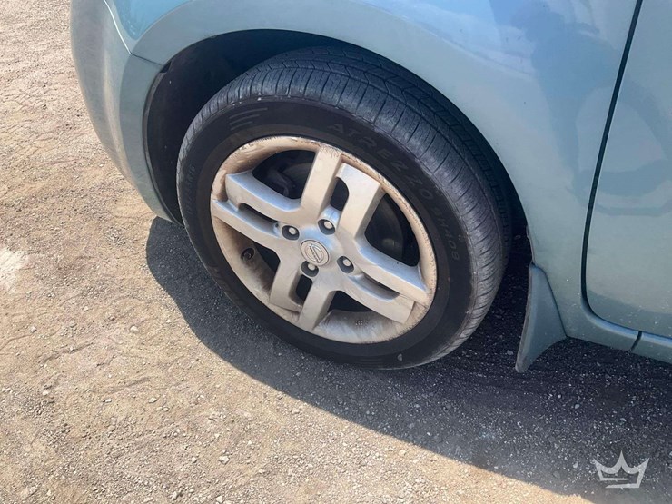 2010-nissan-cube-image-24