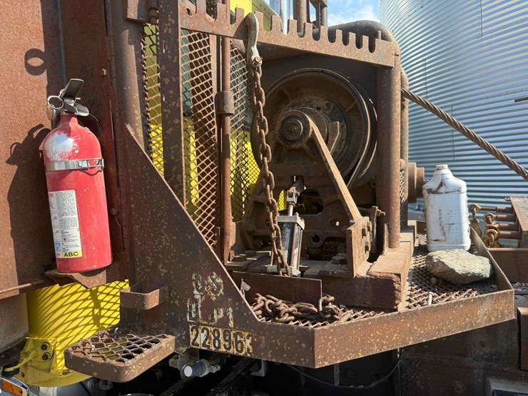 1995-peterbilt-379-image-18