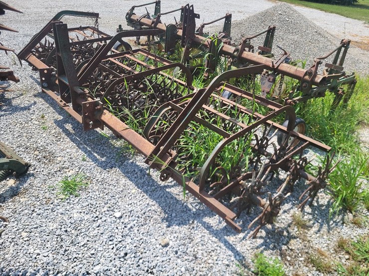 oliver-4r-3pt-hitch-rotary-hoe-image-1