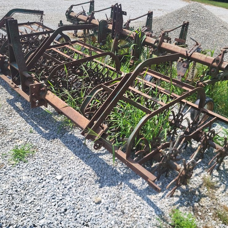 Oliver 4R 3pt Hitch Rotary Hoe