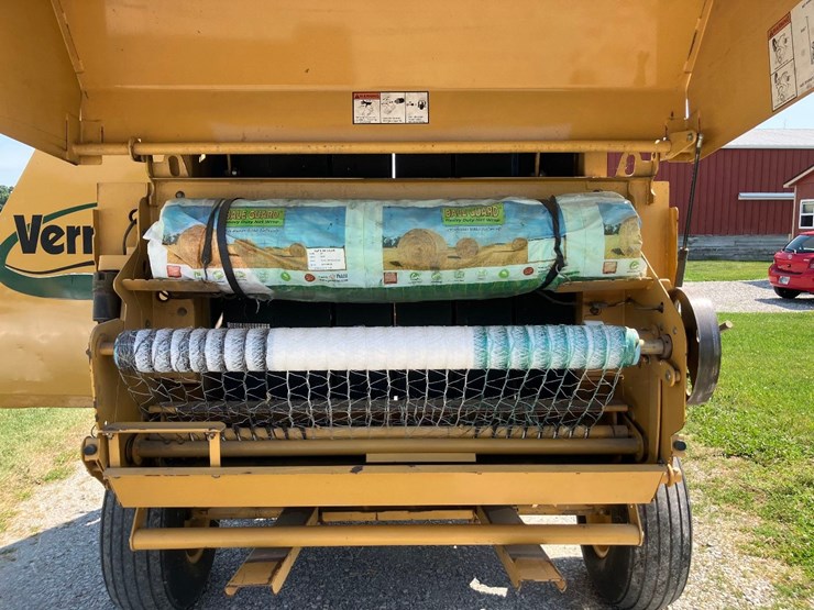vermeer-664m-round-baler-image-10