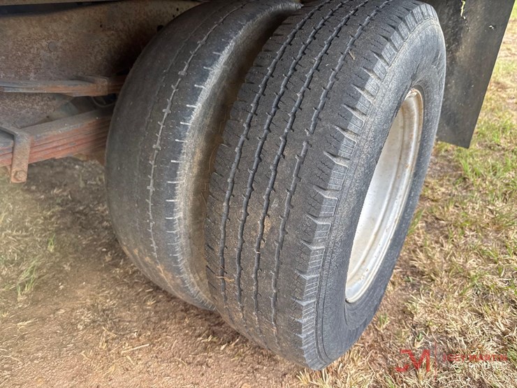 ford-f350-xl-image-13