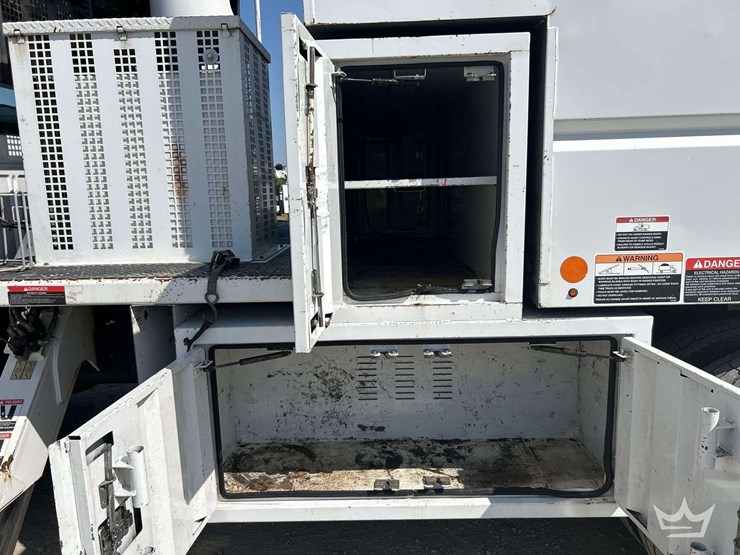 2016-ford-f750-image-21