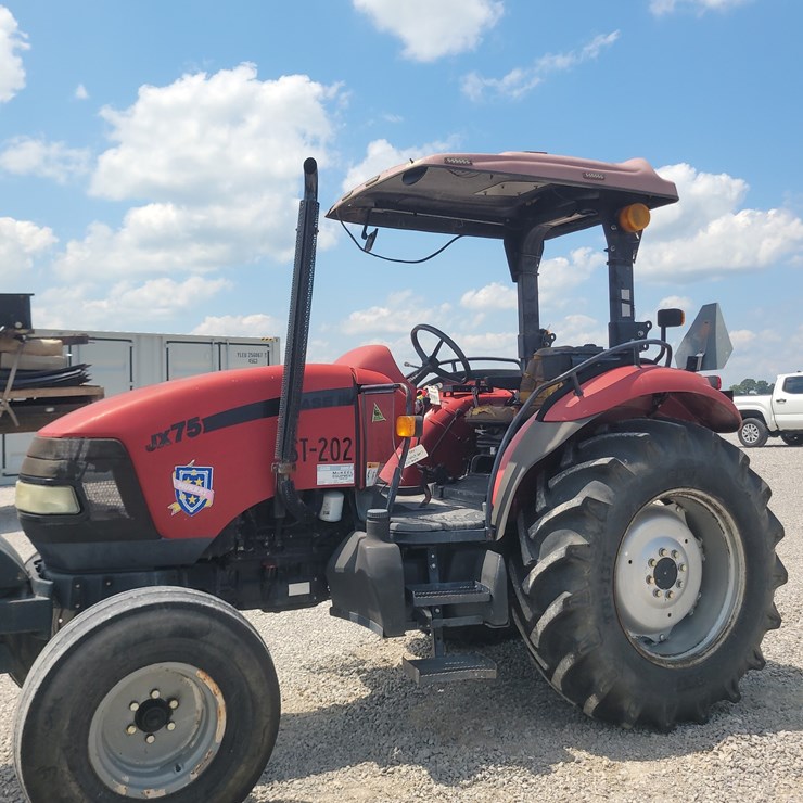 2006 case JX75. 2wd. 1831 hours. Clutch does Not work. Excellent running condition.