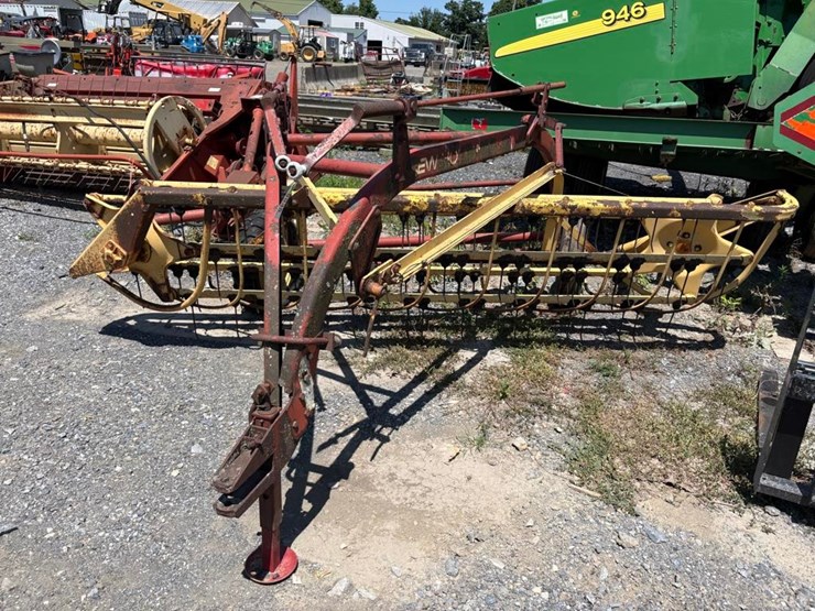 new-holland-256-image-1