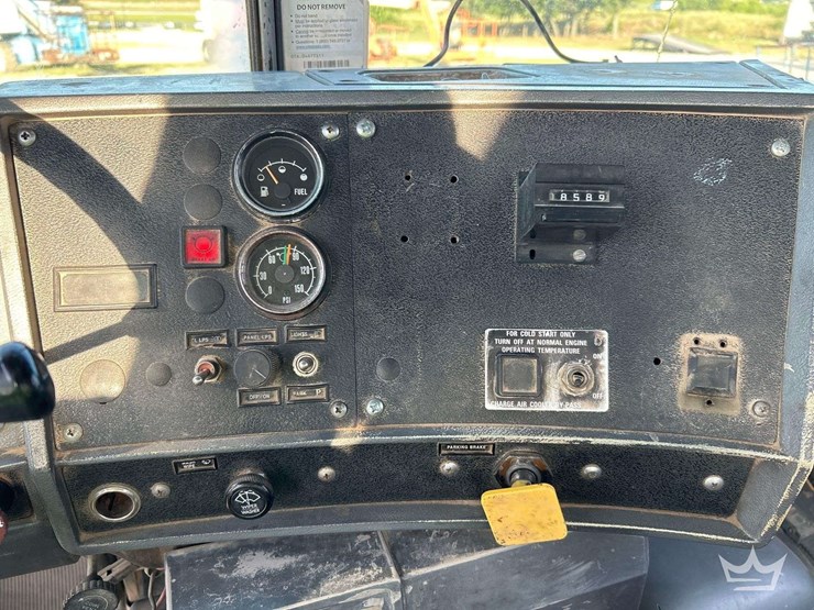 1994-mack-dm690s-image-16