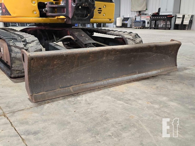 2021-deere-35g-image-14