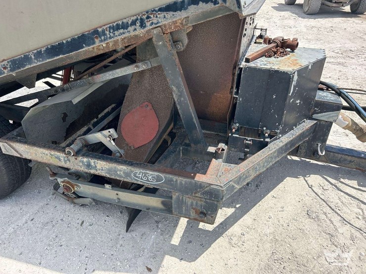 diamond-turf-turbovac-turf-sweeper-tractor-attachment-image-7