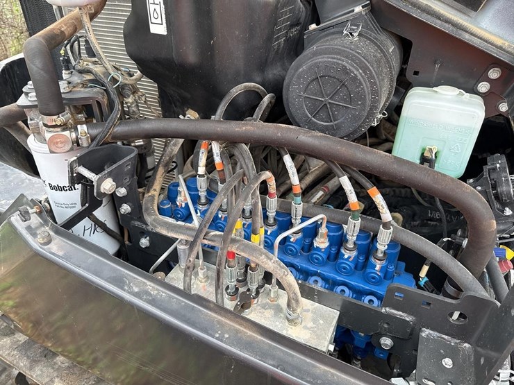 2023-bobcat-e88-image-91