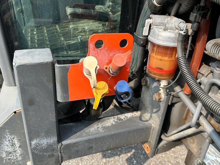 kubota-mx6000-image-17