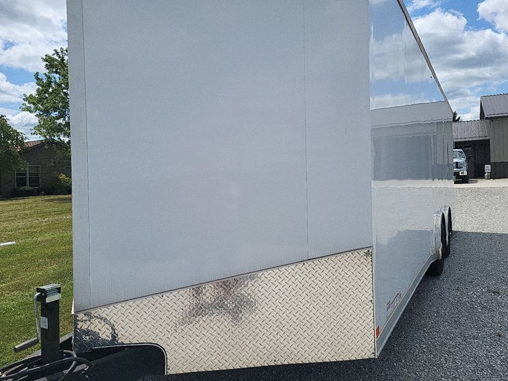 2022-united-enclosed-tandem-axle-bumper-trailer---nice-one-owner-image-11