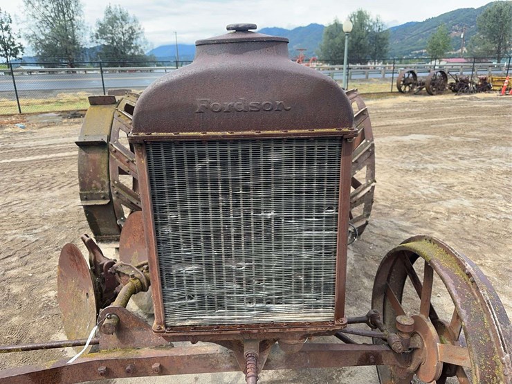 ford-with-mounted-disk-plow-image-31