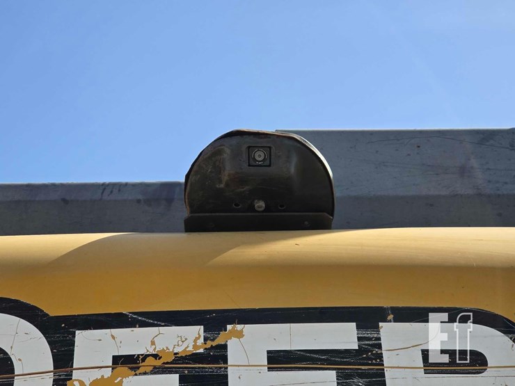 2016-deere-180g-lc-image-23