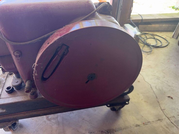 international-la-1-1/2-hp-engine-image-8