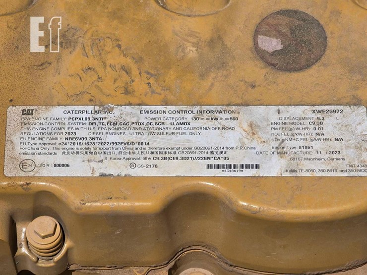 2024-caterpillar-340-image-26