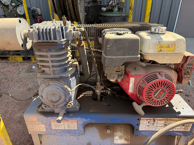 4.6’-x-4.6’-quincy-mod-g213h30hcb-compressor-skidded-w/-(1)-bbl-of-certified-grease-image-5