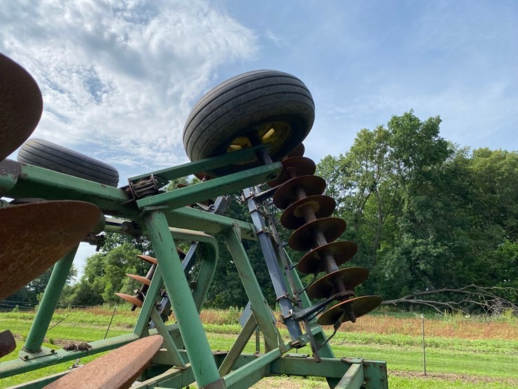 john-deere-230-image-34