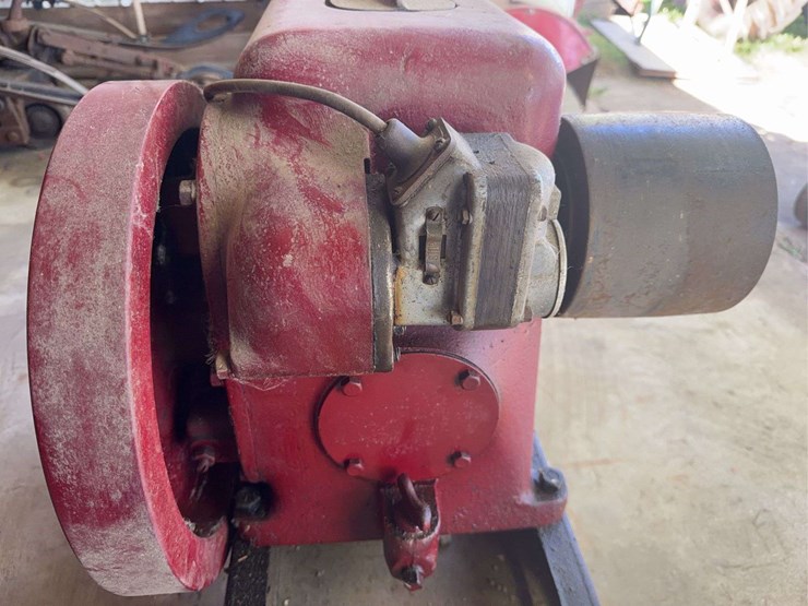 international-la-1-1/2-hp-engine-image-9