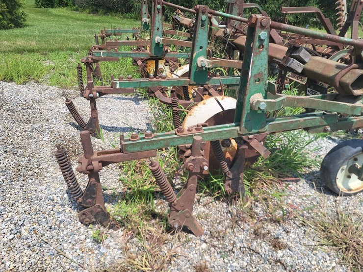 oliver-4r30"-3pt-hitch-cultivator-image-10