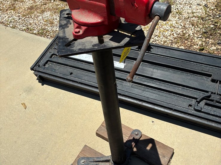 #20264-•-craftsman-vise-image-3