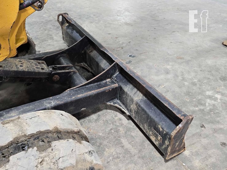 2021-caterpillar-306cr-image-15
