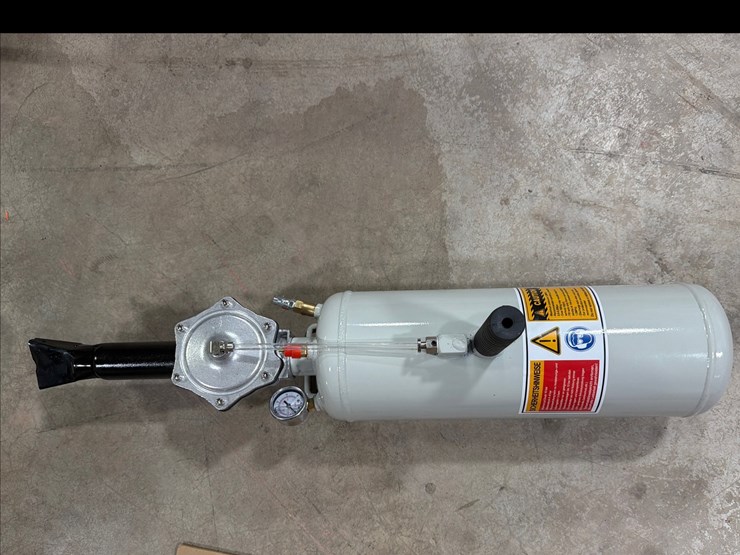 #95-•-new-tire-bead-blaster-image-1