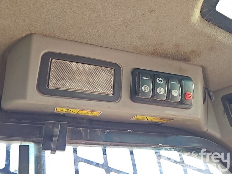 2019-caterpillar-299d2-image-26