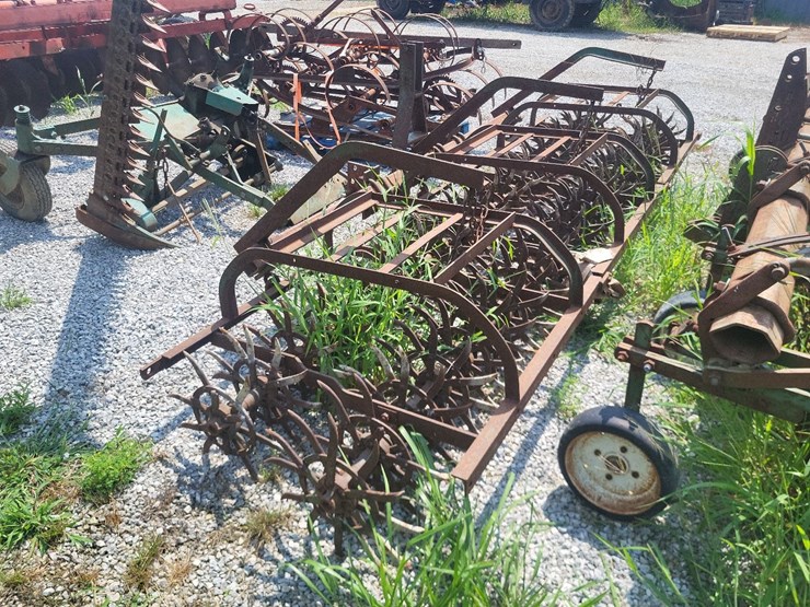 oliver-4r-3pt-hitch-rotary-hoe-image-3