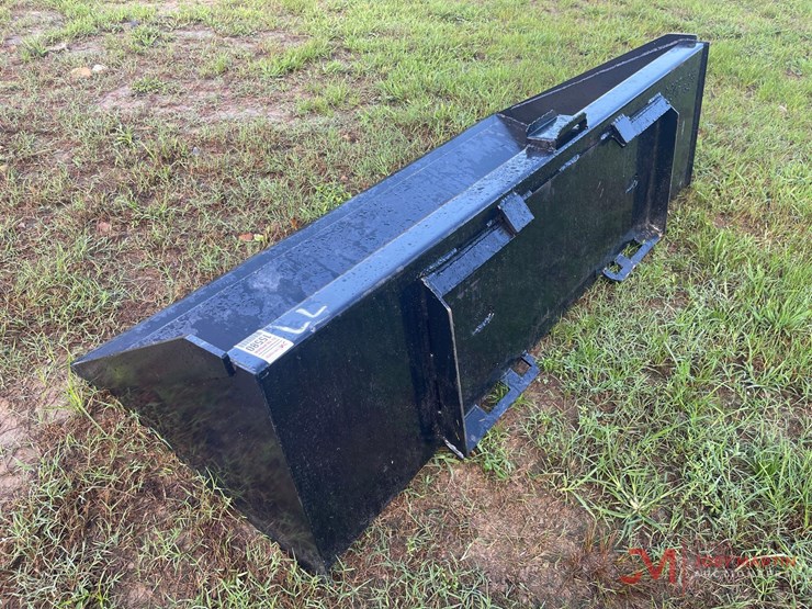 unused-77"-smooth-bucket-skid-steer-attachment-image-10