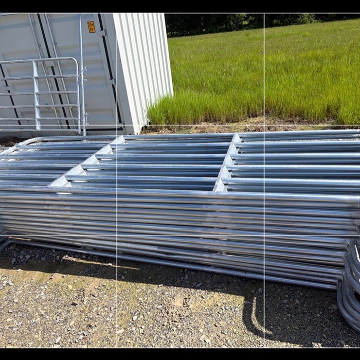 #84 • 5 12ft tarter gates