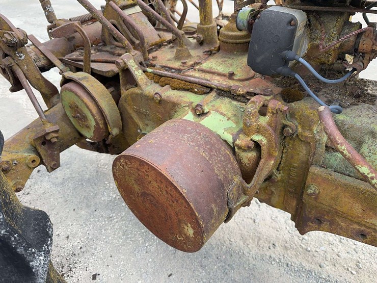 john-deere-model-b-image-12