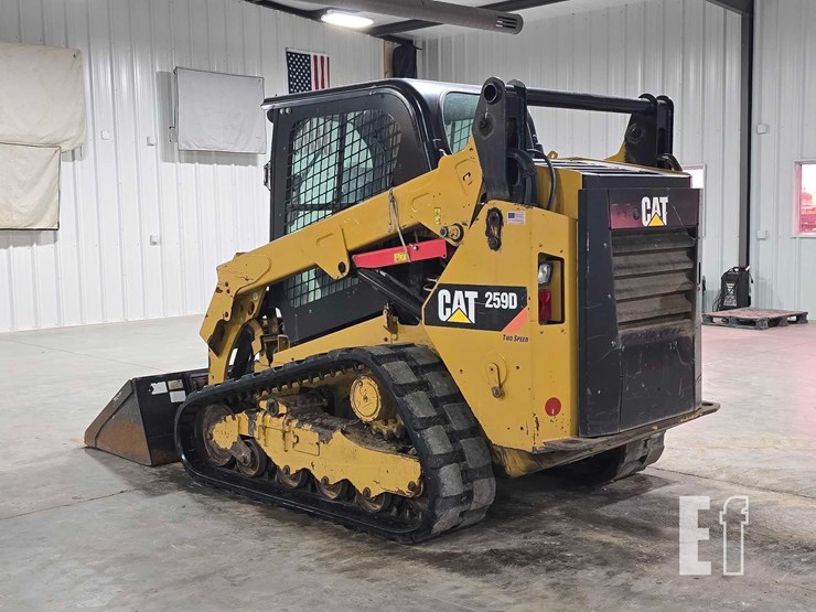 2015-caterpillar-259d-image-4