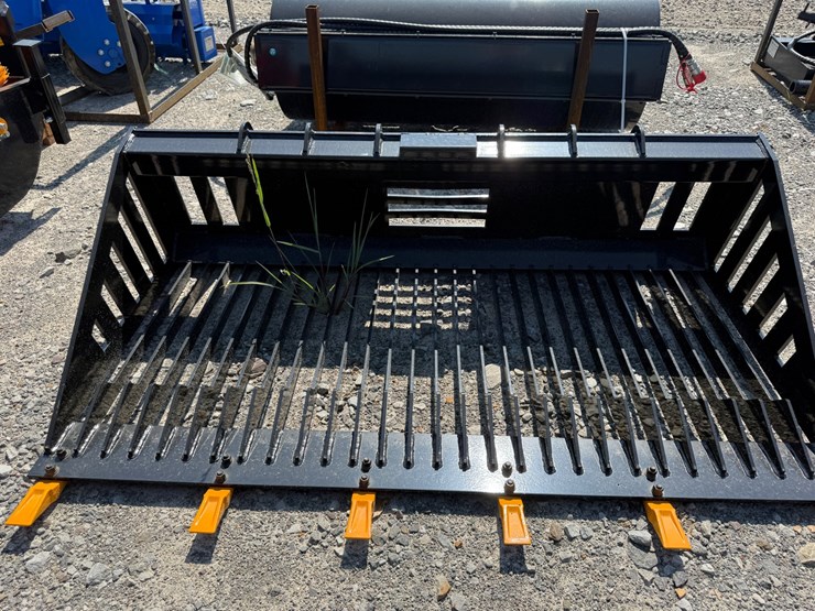 #2028-•-unused-future-rb66-67"-skid-steer-rock-bucket-c-dyscd2605153-inv#49394-image-6