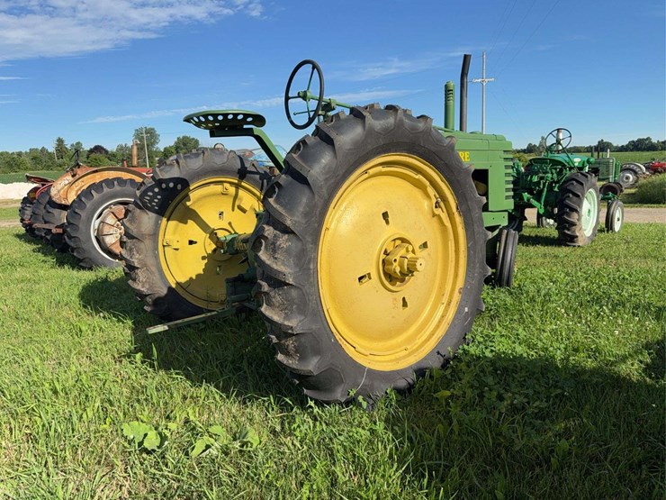 john-deere-model-b-image-3