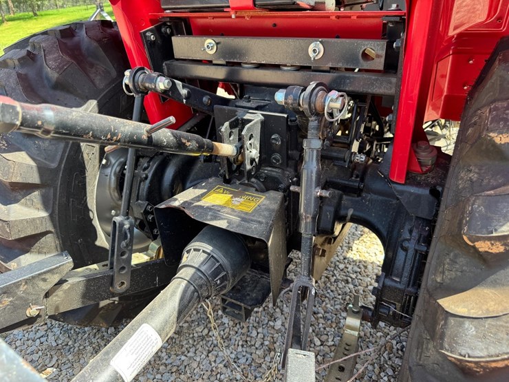 2021-mahindra-1635-image-11
