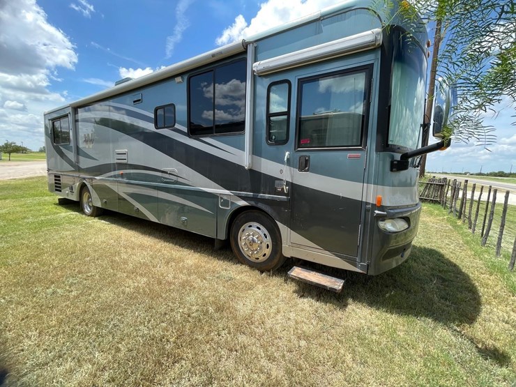 2006-winnebago-diesel-pusher-motorhome-abilene,-tx-image-3
