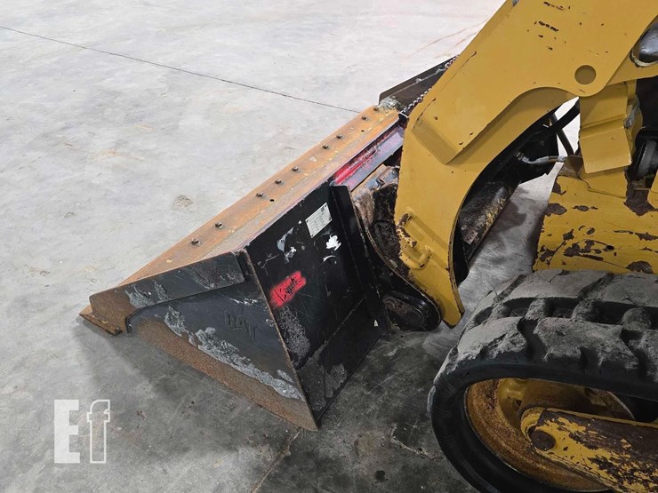 2022-caterpillar-259d3-image-12