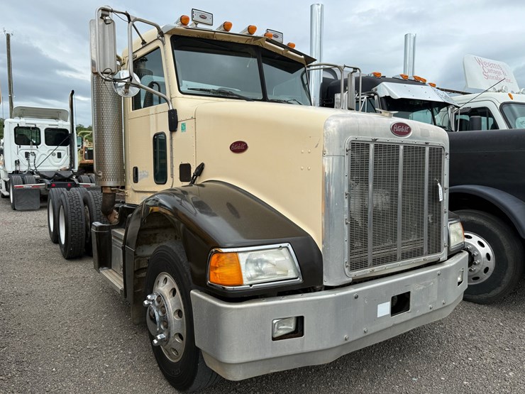 2006-peterbilt-385-image-1