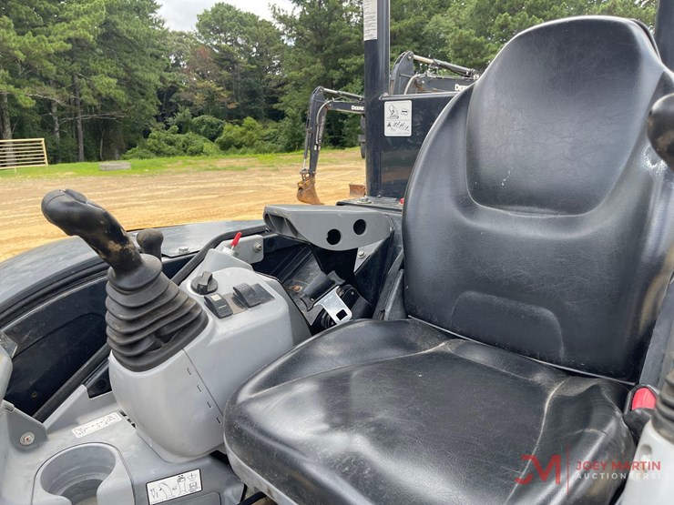 deere-35g-image-17