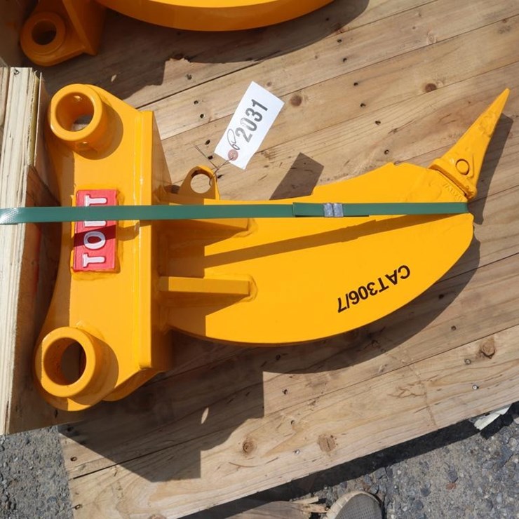 CATERPILLAR 305