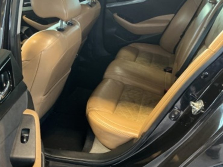 2016-nissan-maxima-sdn-image-23