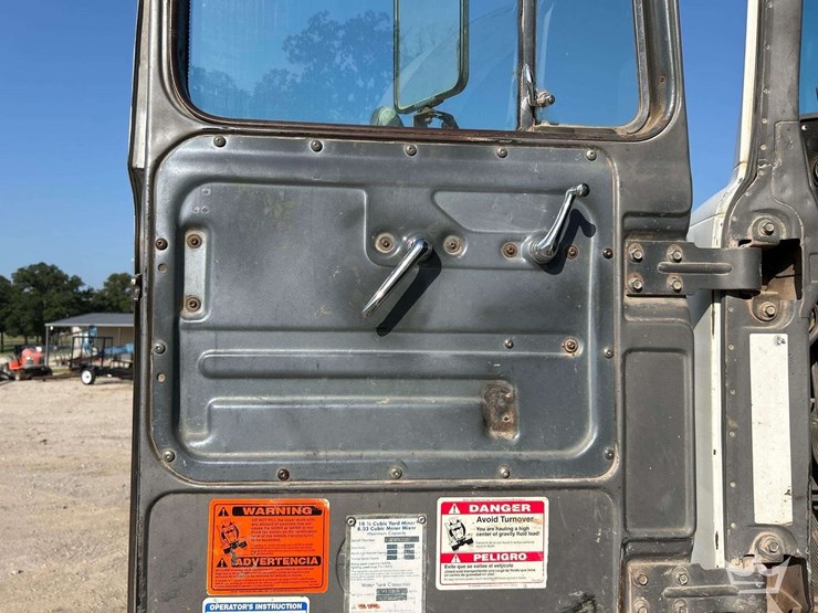 1994-mack-dm690s-image-12