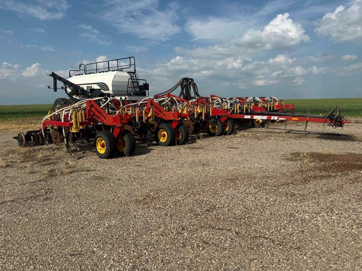 2006-bourgault-8710-air-seeder-image-31